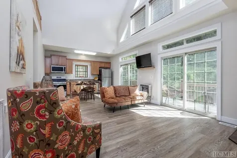 18 Dendy Knob Highlands NC 28741