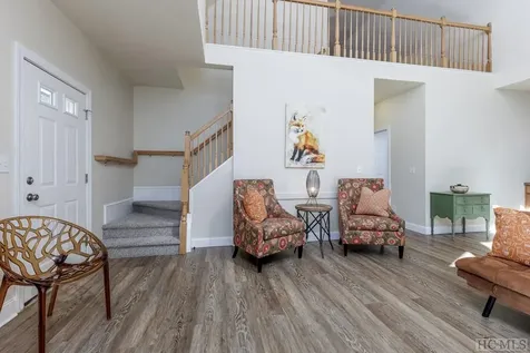 18 Dendy Knob Highlands NC 28741