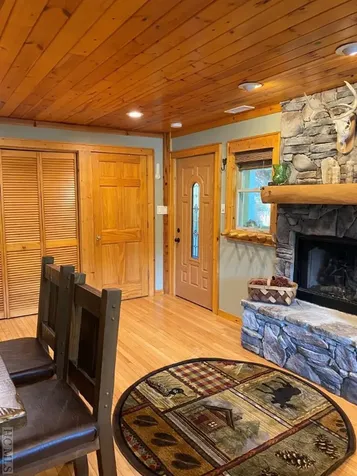 10121 Dillard Road Scaly Mountain NC 28775