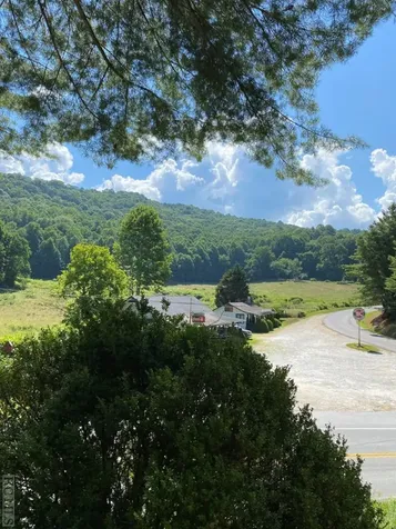 10121 Dillard Road Scaly Mountain NC 28775