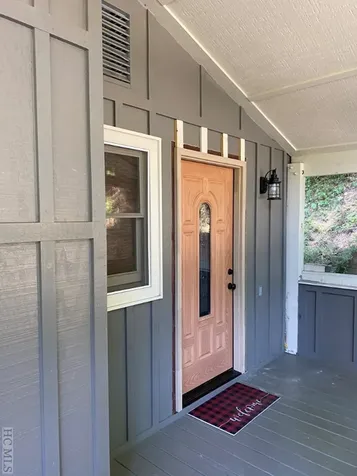 10121 Dillard Road Scaly Mountain NC 28775