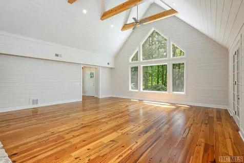 942 Cherokee Trail Sapphire NC 28774