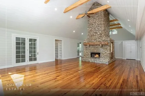 942 Cherokee Trail Sapphire NC 28774