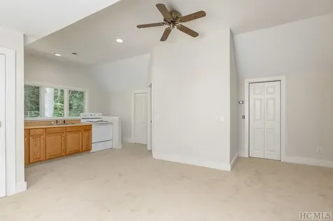 942 Cherokee Trail Sapphire NC 28774
