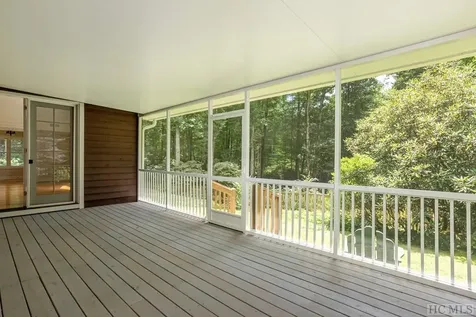 942 Cherokee Trail Sapphire NC 28774