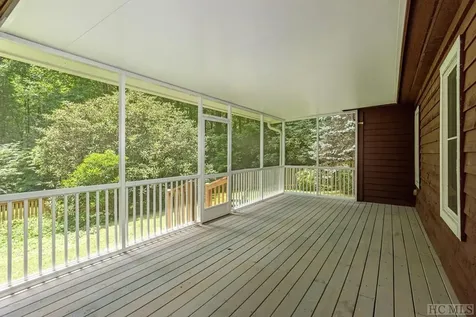 942 Cherokee Trail Sapphire NC 28774