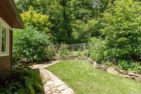 942 Cherokee Trail Sapphire NC 28774