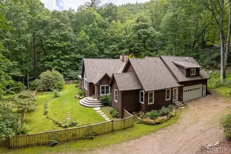 942 Cherokee Trail Sapphire NC 28774