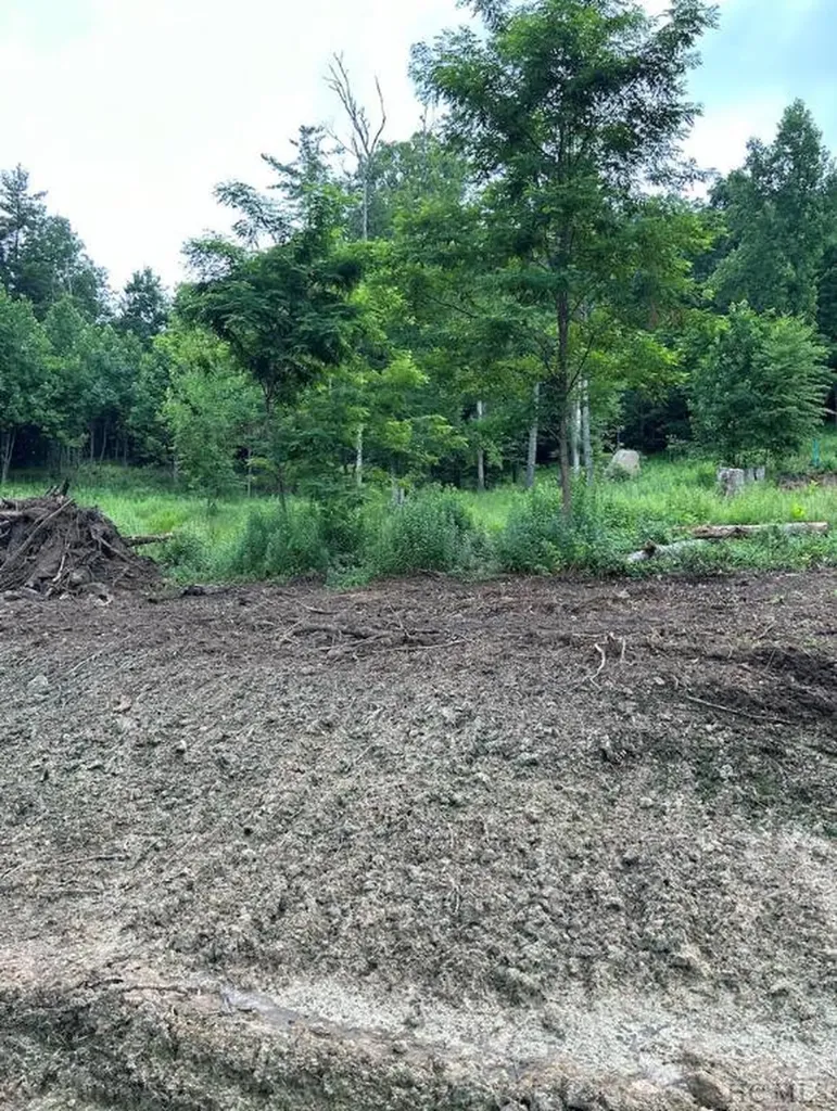 695 Ridge Crest Lane Cullowhee NC 28723