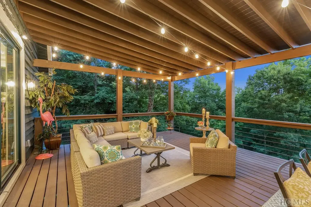 34 Milkweed Trail Glenville NC 28736