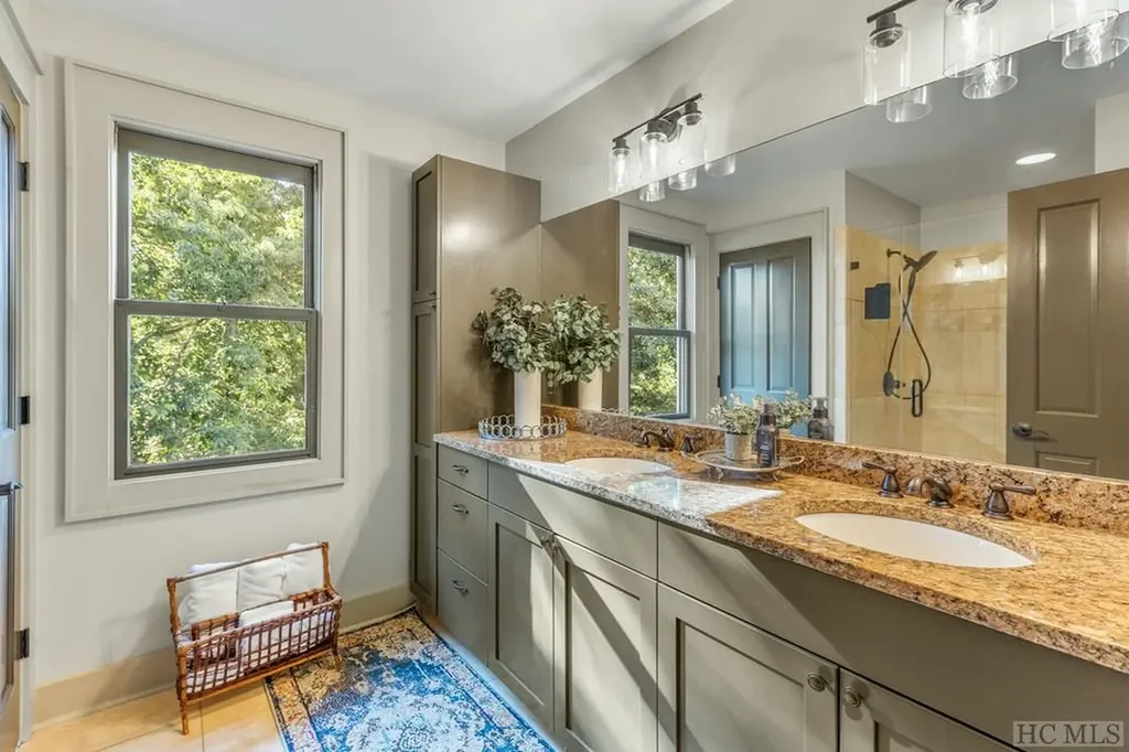 34 Milkweed Trail Glenville NC 28736