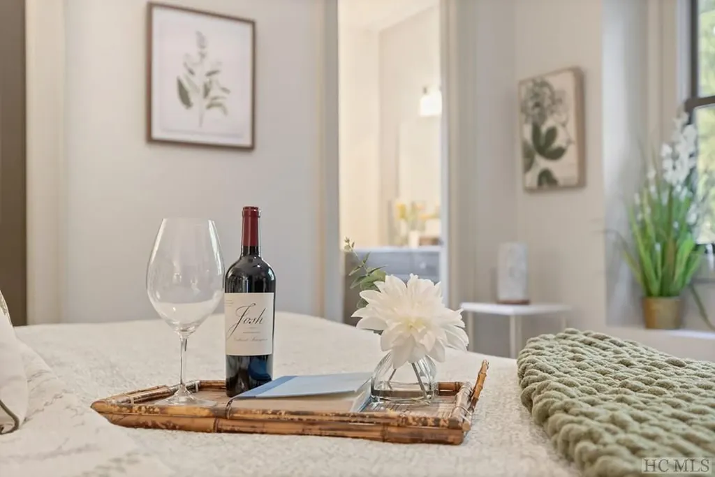 34 Milkweed Trail Glenville NC 28736