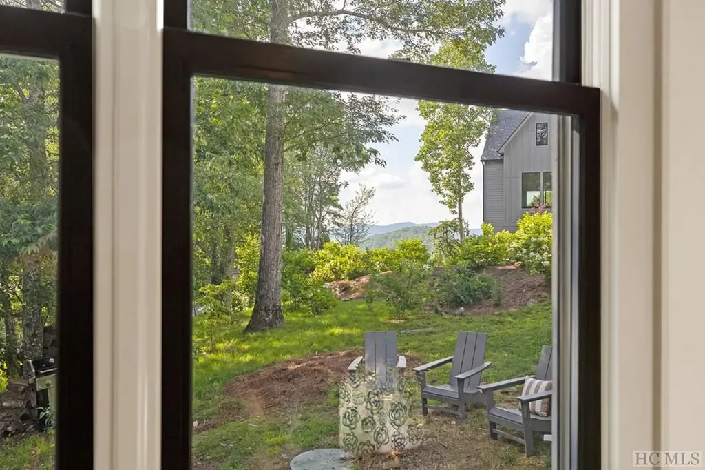 34 Milkweed Trail Glenville NC 28736