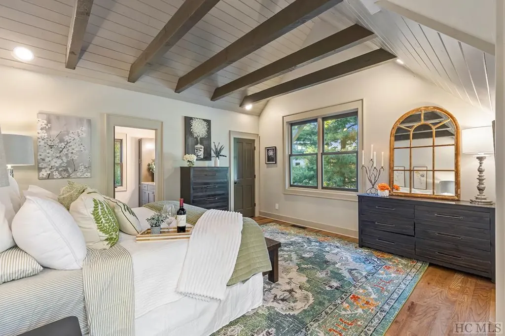 34 Milkweed Trail Glenville NC 28736