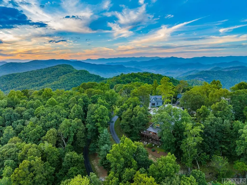 34 Milkweed Trail Glenville NC 28736