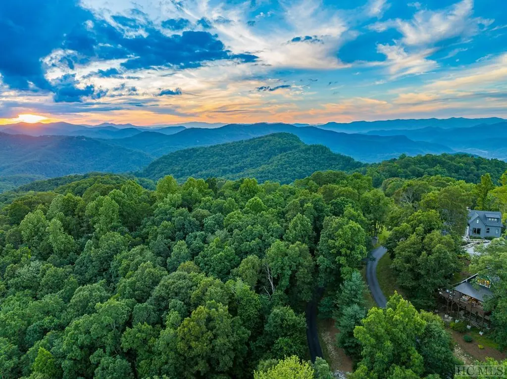 34 Milkweed Trail Glenville NC 28736