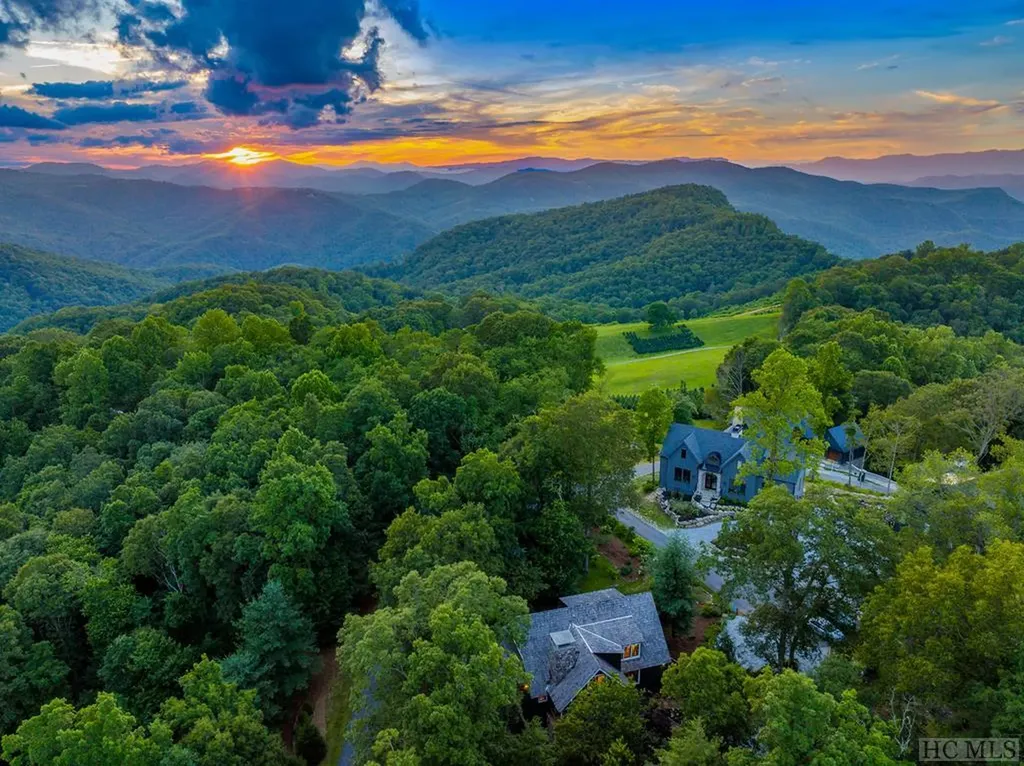 34 Milkweed Trail Glenville NC 28736