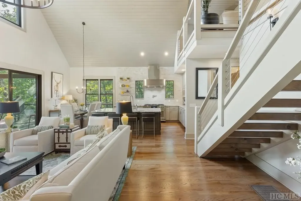 34 Milkweed Trail Glenville NC 28736