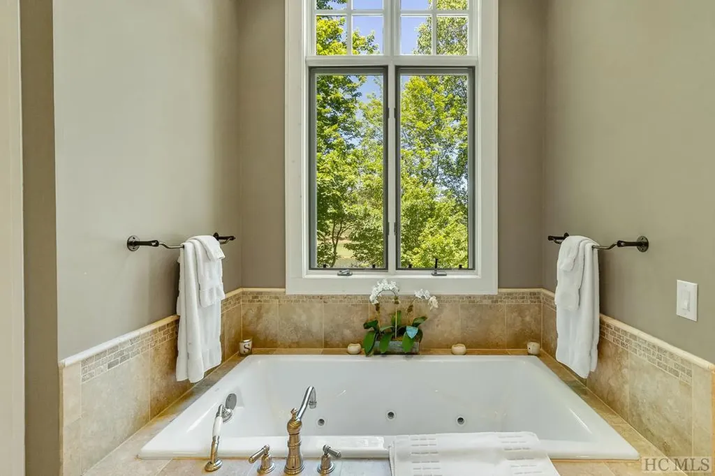 38 Cashmere Court Cashiers NC 28717