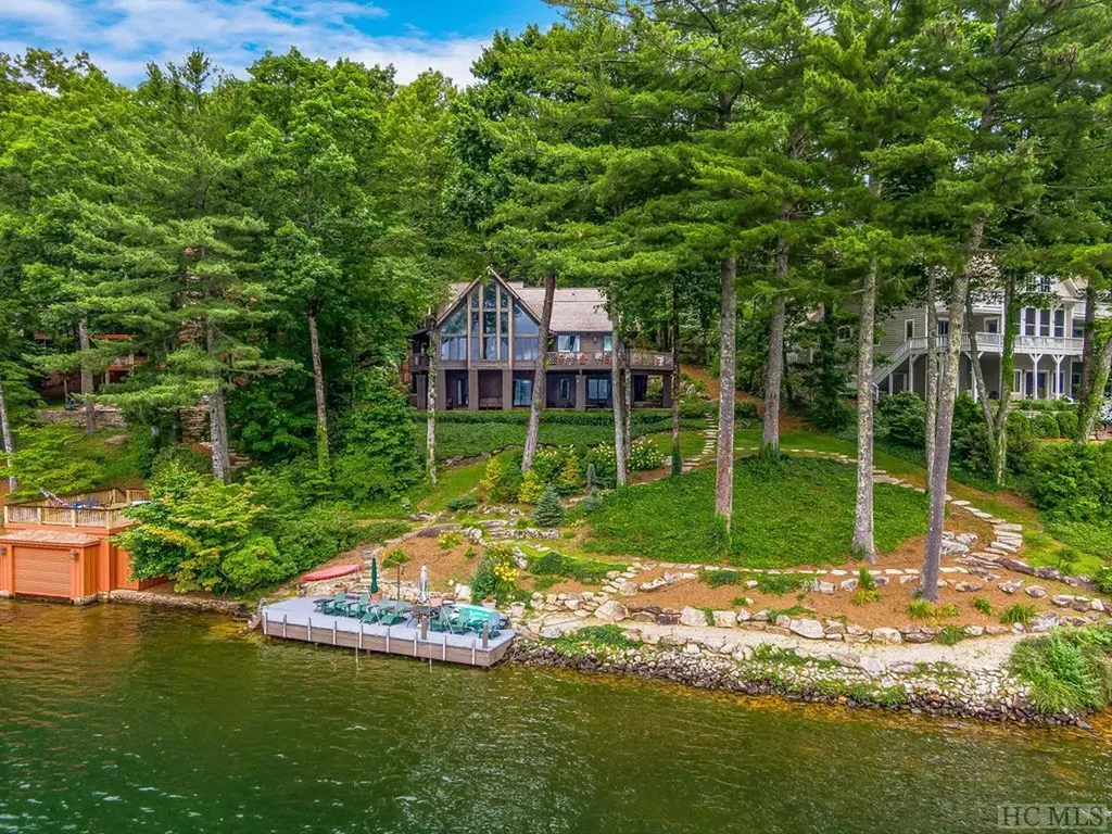 122 Indian Trace Lake Toxaway NC 28747