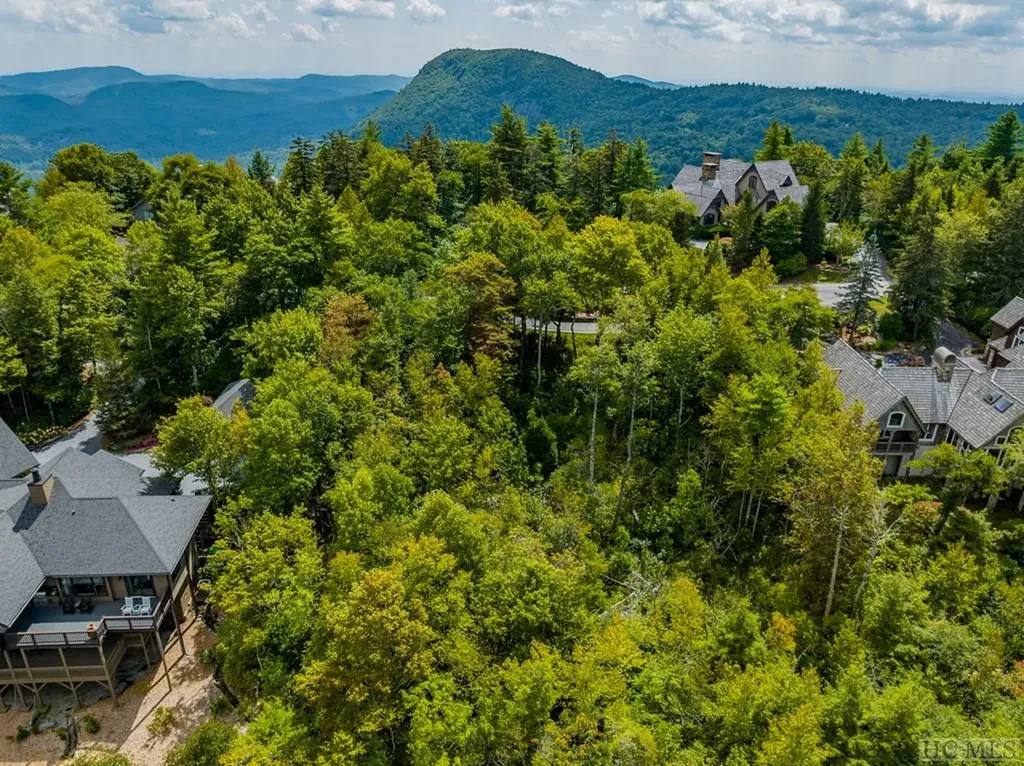 Lot 119 Garnet Rock Trail Highlands NC 28741