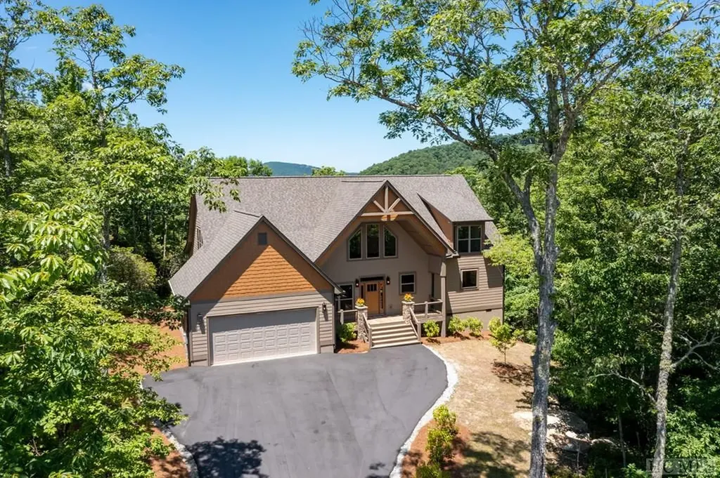 100 Tiger Paw Lane Sapphire NC 28774