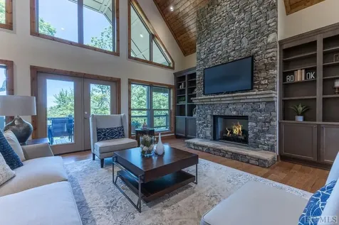 100 Tiger Paw Lane Sapphire NC 28774