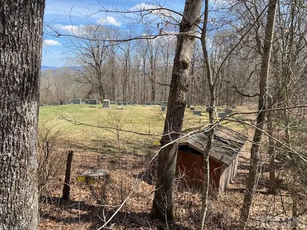 0000 Big Ridge Road Glenville NC 28736