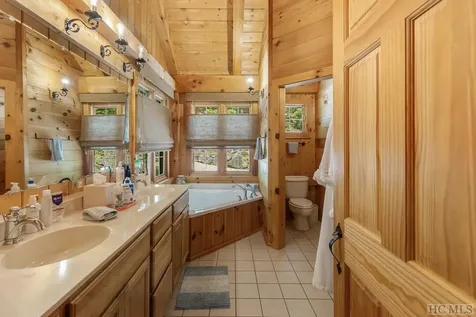 1004 Fairway Drive Lake Toxaway NC 28747