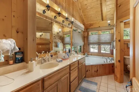 1004 Fairway Drive Lake Toxaway NC 28747