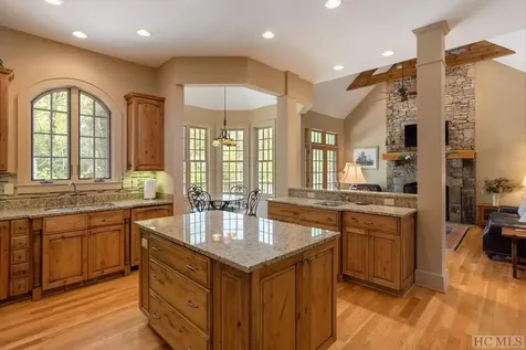 332 Streamside Drive Cashiers NC 28717