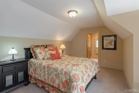332 Streamside Drive Cashiers NC 28717