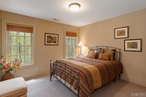 332 Streamside Drive Cashiers NC 28717