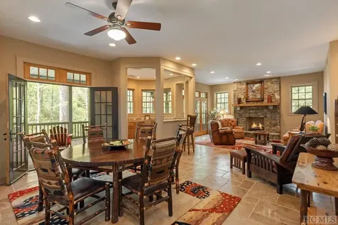 332 Streamside Drive Cashiers NC 28717