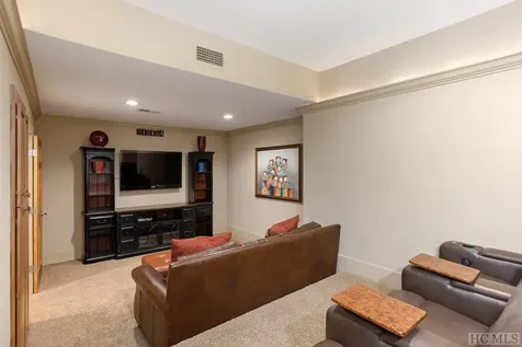 332 Streamside Drive Cashiers NC 28717