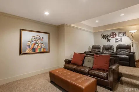 332 Streamside Drive Cashiers NC 28717
