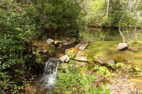 332 Streamside Drive Cashiers NC 28717