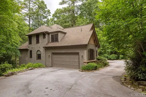 332 Streamside Drive Cashiers NC 28717