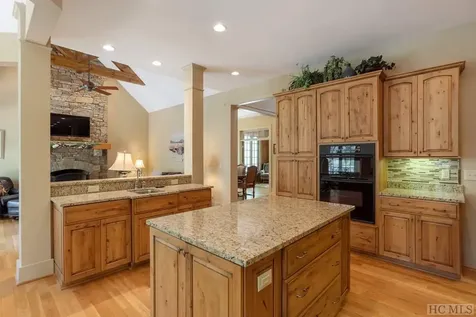 332 Streamside Drive Cashiers NC 28717