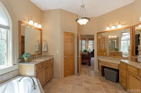 332 Streamside Drive Cashiers NC 28717