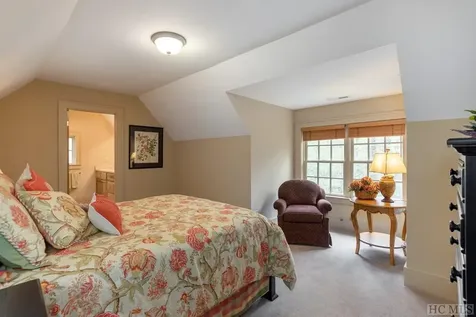 332 Streamside Drive Cashiers NC 28717
