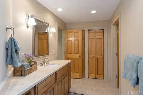 332 Streamside Drive Cashiers NC 28717