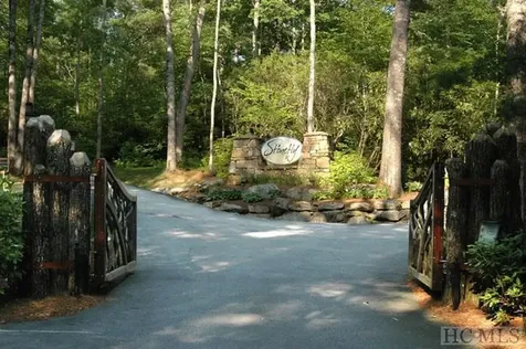 332 Streamside Drive Cashiers NC 28717