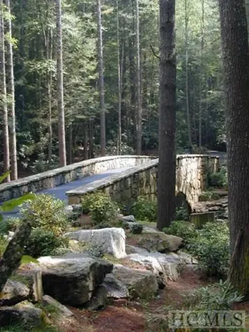 332 Streamside Drive Cashiers NC 28717