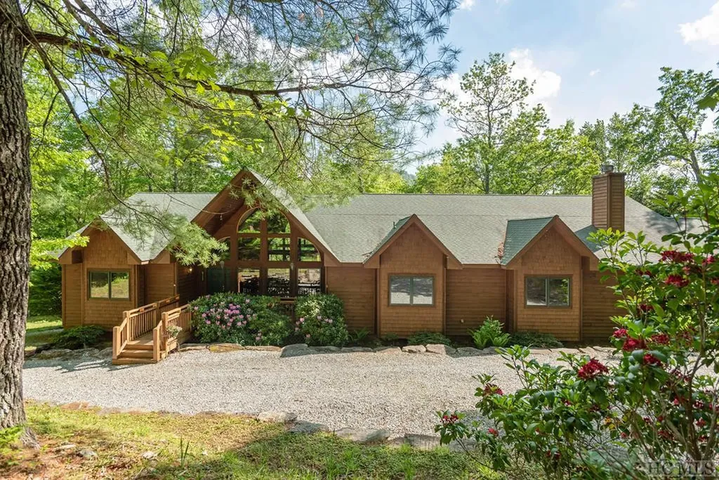 188 Chinquapin Court Sapphire NC 28774