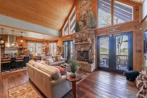 1913 Bald Rock E Sapphire NC 28774