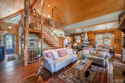 1913 Bald Rock E Sapphire NC 28774