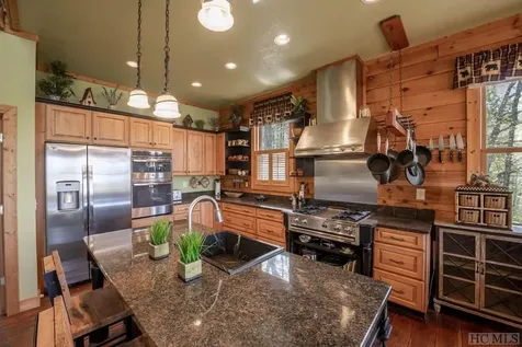1913 Bald Rock E Sapphire NC 28774