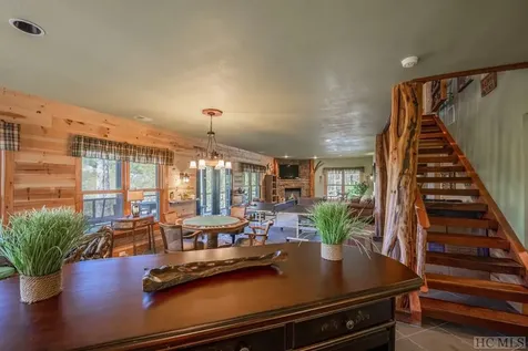 1913 Bald Rock E Sapphire NC 28774
