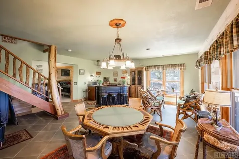1913 Bald Rock E Sapphire NC 28774